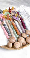 Silicone pacifier chain clip